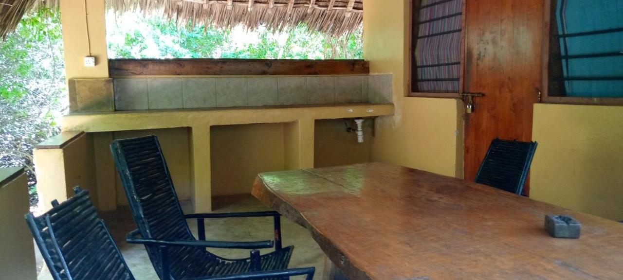 Stilts Diani Beach Exterior foto