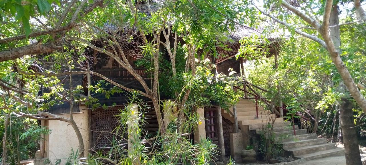Stilts Diani Beach Exterior foto