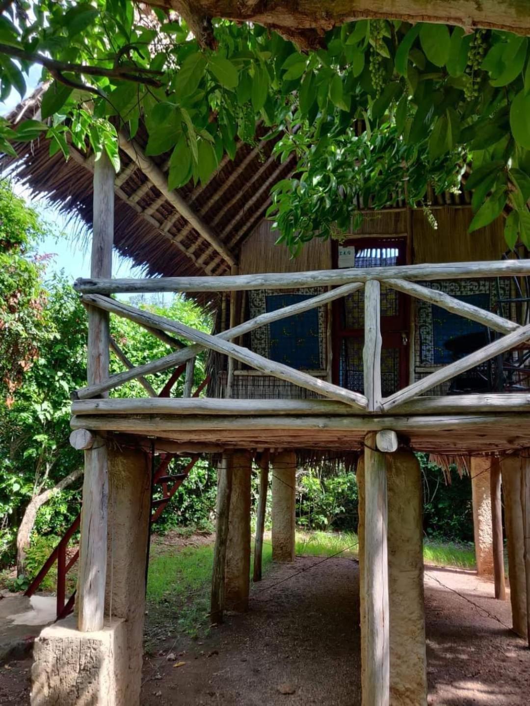 Stilts Diani Beach Exterior foto