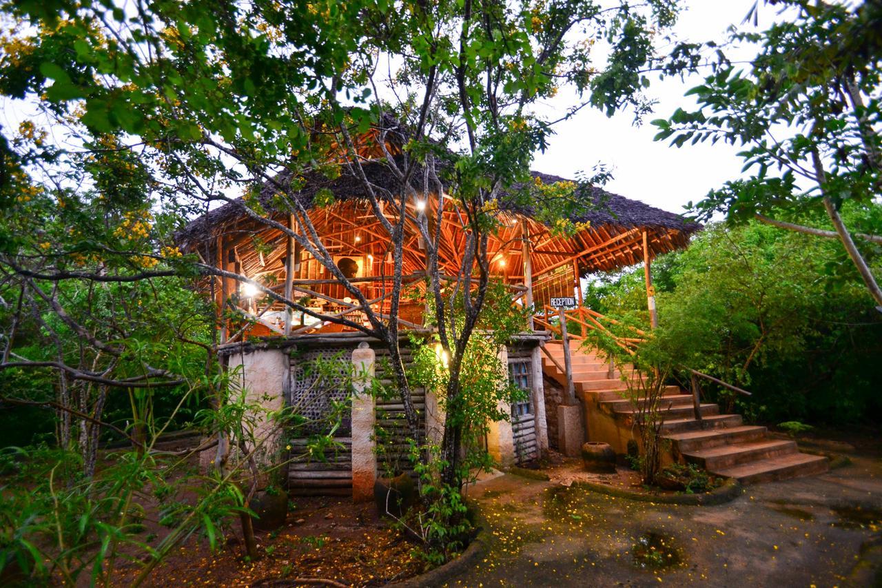 Stilts Diani Beach Exterior foto