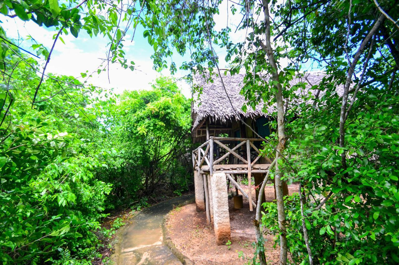 Stilts Diani Beach Exterior foto